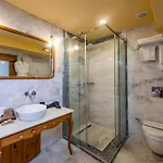 Hotel Cratus Stone Palace Göreme