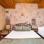 Otel Cratus Stone Palace 5*