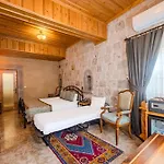 Hotel Cratus Stone Palace Göreme