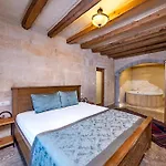 Cratus Stone Palace Hotel Göreme