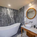 Cratus Stone Palace Göreme