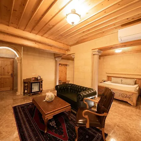 Hotel Cratus Stone Palace