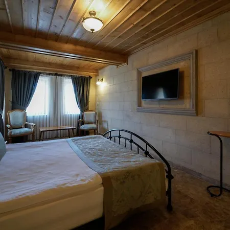 Hotel Cratus Stone Palace