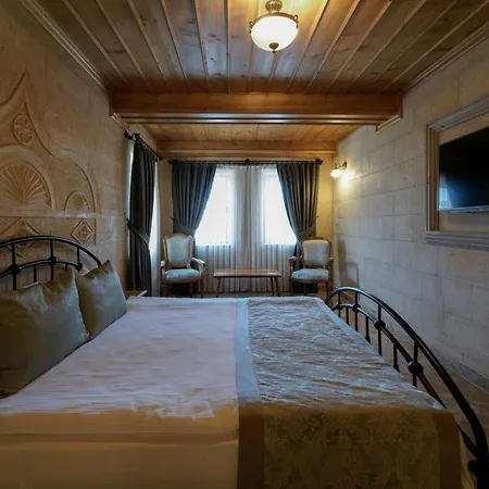 Hotel Cratus Stone Palace *