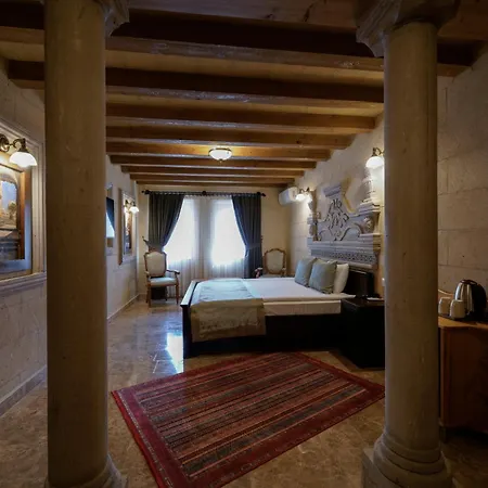 Hotel Cratus Stone Palace *