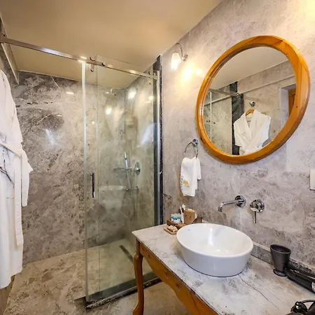 Hotel Cratus Stone Palace 5*