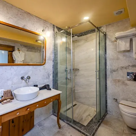 Hotel Cratus Stone Palace Göreme
