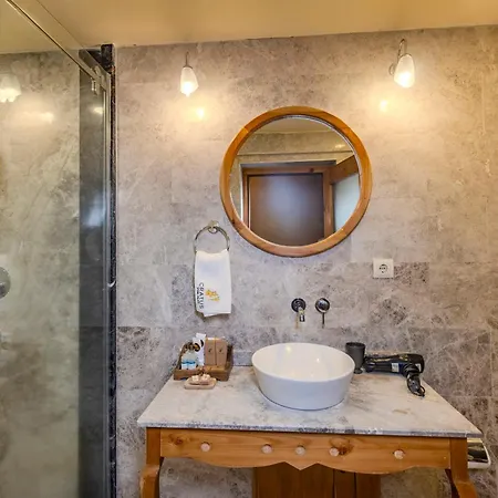Cratus Stone Palace 5* غوريمِيه