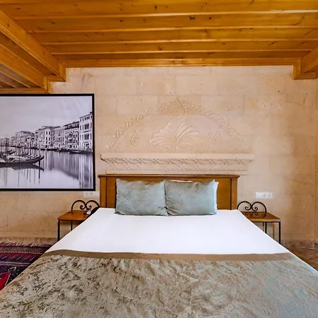 Cratus Stone Palace 5*