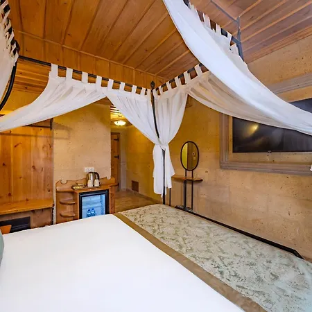 Cratus Stone Palace 5* غوريمِيه