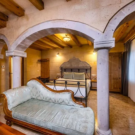 Cratus Stone Palace فندق