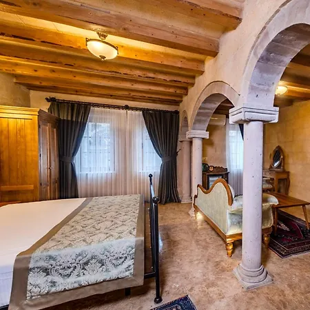 فندق Cratus Stone Palace 5*