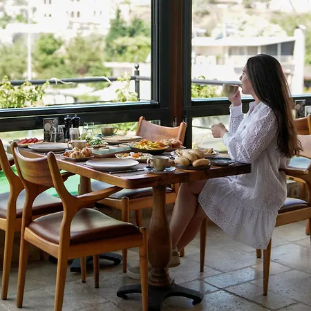 Cratus Stone Palace 格雷梅