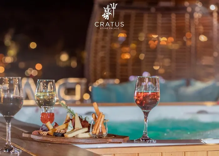 Cratus Stone Palace 酒店