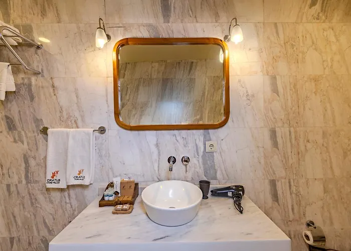 Cratus Stone Palace Hotel 5*