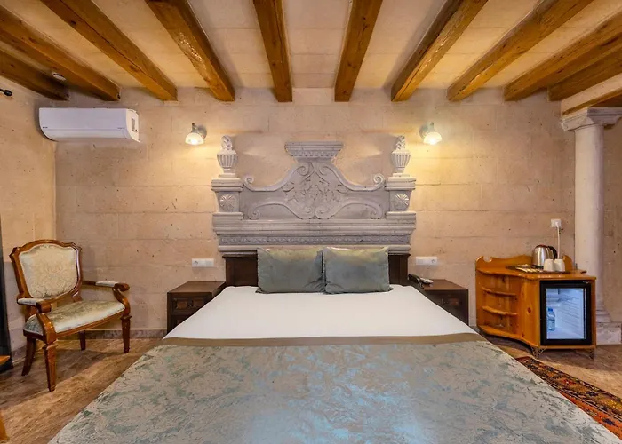 Hotel Cratus Stone Palace 5*