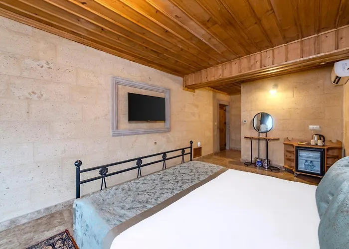 Cratus Stone Palace 格雷梅