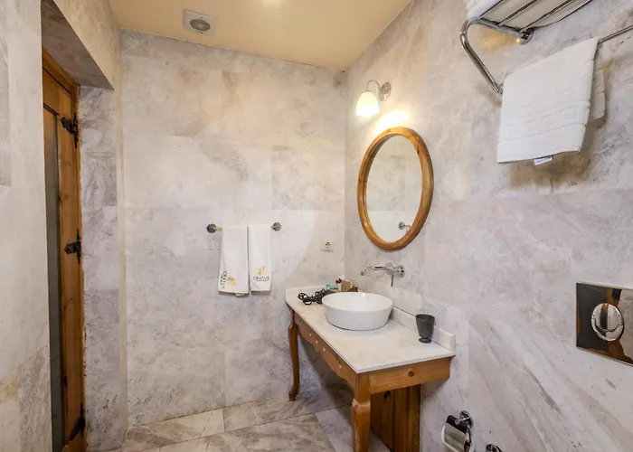 Hotel Cratus Stone Palace Göreme
