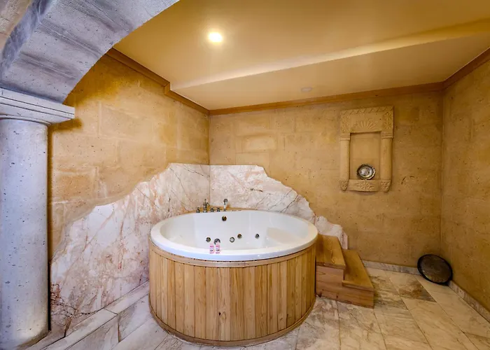 Cratus Stone Palace 酒店 5*