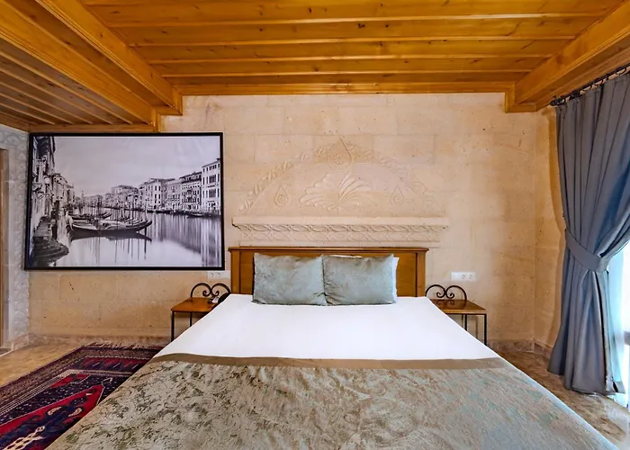 Cratus Stone Palace 5*