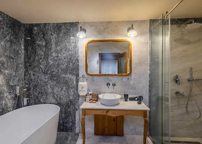 酒店 Cratus Stone Palace 5*