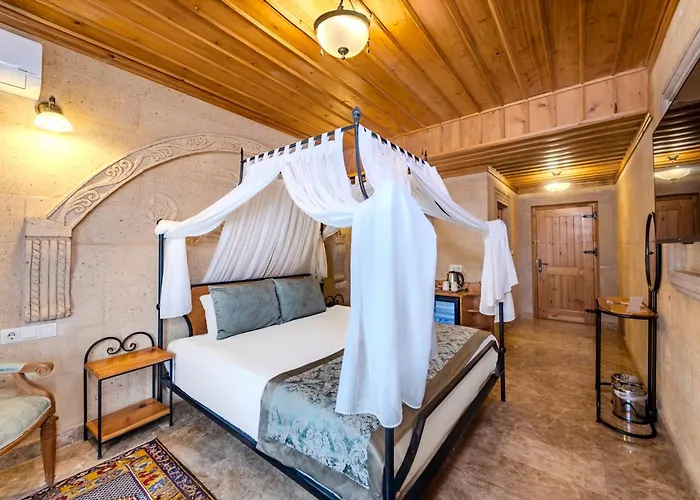 Hotel Cratus Stone Palace 5*