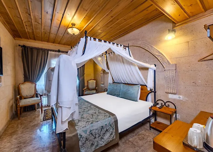 Cratus Stone Palace 5*